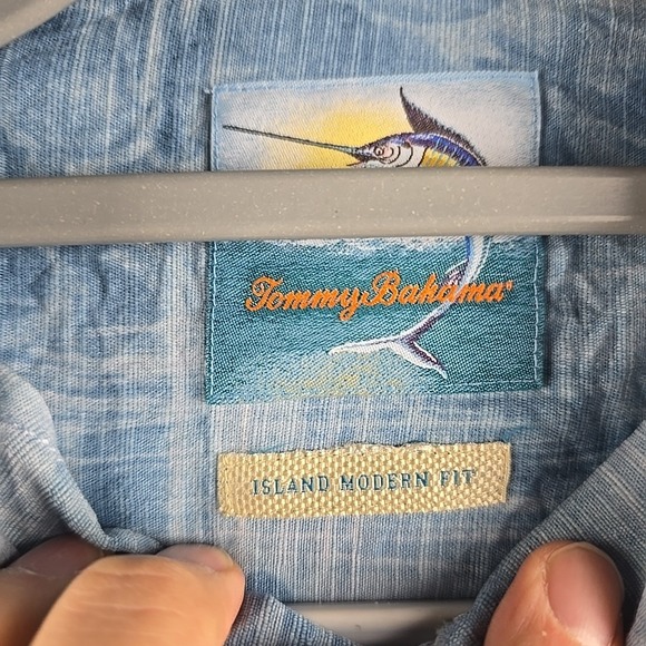 Tommy Bahama Silk Button Shirt Mens XL Blue Island Modern Fit Floral Hawaiian - Picture 4 of 7